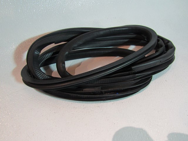 2005 Subaru Legacy GT Rear RH Passenger Door Seal