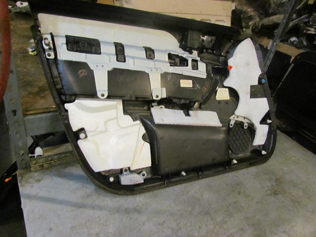 2005 Subaru Legacy GT Sdn Front RH Pass Door Panel w/Switch in