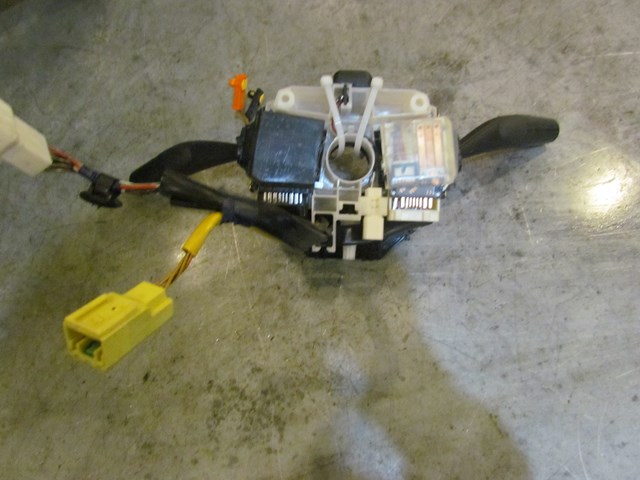 2005 Subaru Legacy GT Clock Spring & Column Switches 83111AG410