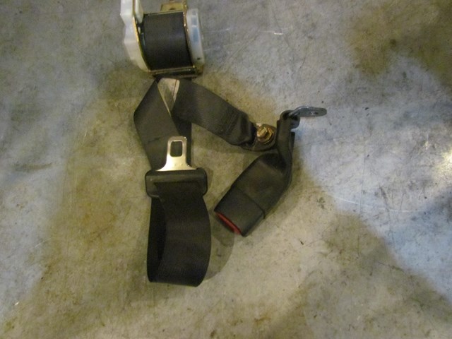 2005 Subaru Legacy GT Rear LH Driver Seat Belt & Buckle