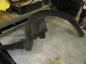 2005 Subaru Legacy GT Front LH Driver Fender Liner