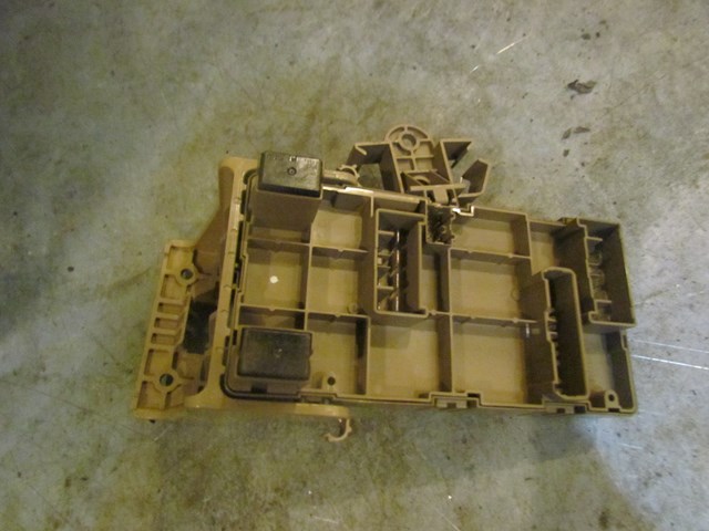 2003 Subaru Legacy GT Fuse Box 82201AG02A