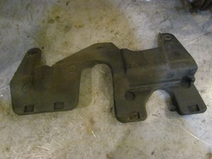 2005 Subaru Legacy GT Front RH Fender Liner Piece