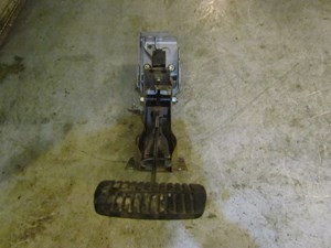 2005 Subaru Legacy GT Turbo AT Brake Pedal