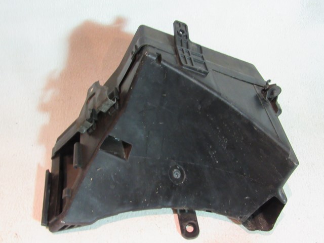 2005 Subaru Legacy GT 2.5 Turbo Engine Fuse Box Cover Box