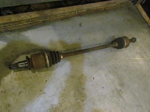 2005 Subaru Legacy GT AT Rear RH Passenger Axle