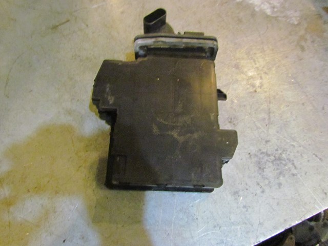 2005 Mazda RX8 ECU Box Cooling Air Duct MB900600B