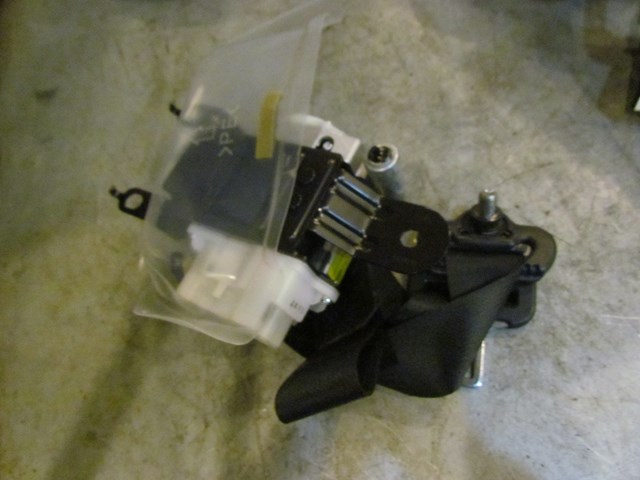 2005 Mazda RX8 Front RH PassengerSeat Belt