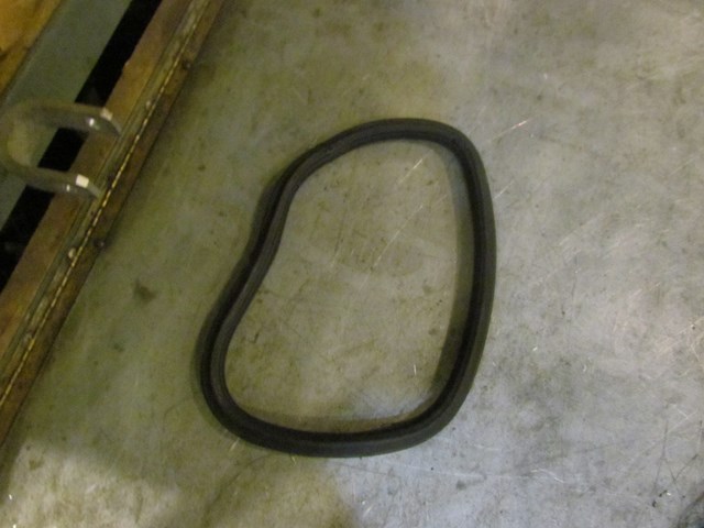 2005 Mazda RX8 Rear RH Passenger Door Glass Seal