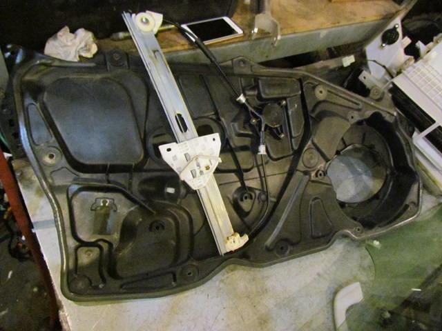 2005 Mazda RX8 Front RH Passenger Window Motor & Regulator