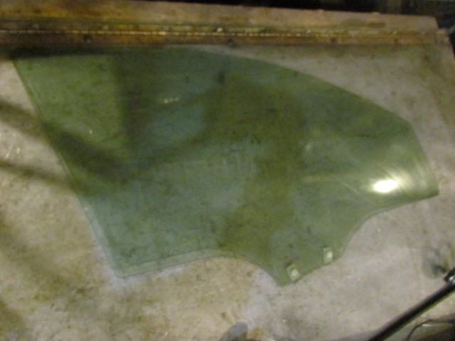 2005 Mazda RX8 Front RH Passenger Door Glass