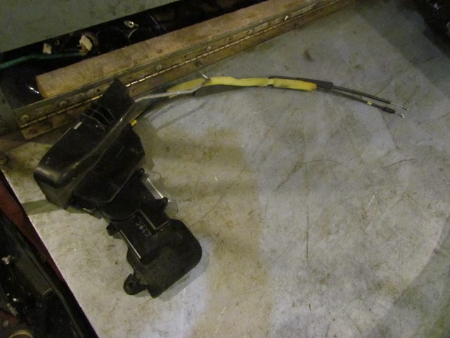 2005 Mazda RX8 Front RH Passenger Door Lock Actuator 