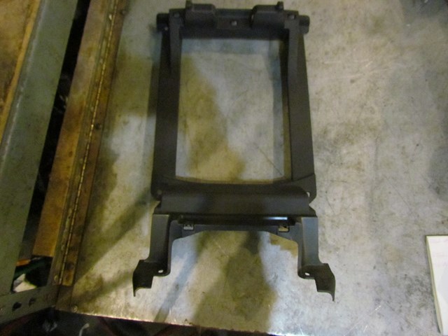 2005 Mazda RX8 Trunk Pass Through Trim F151 64 521