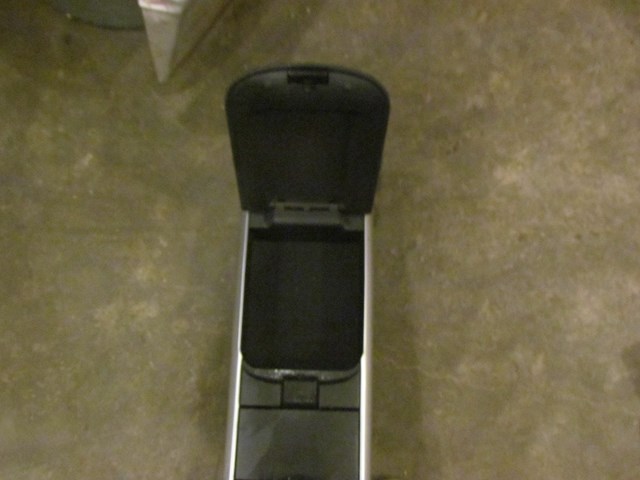 2005 Mazda RX8 Center Console