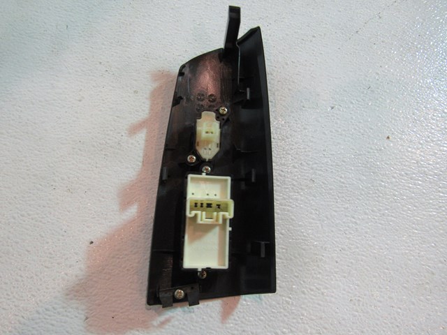 2004 2005 Mazda RX8 Front RH Passenger Door Switch