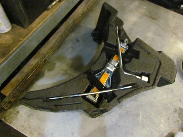 2015 NIssan 370z Nismo Jack, Tools & Trunk Spacer 84976 1EA0A