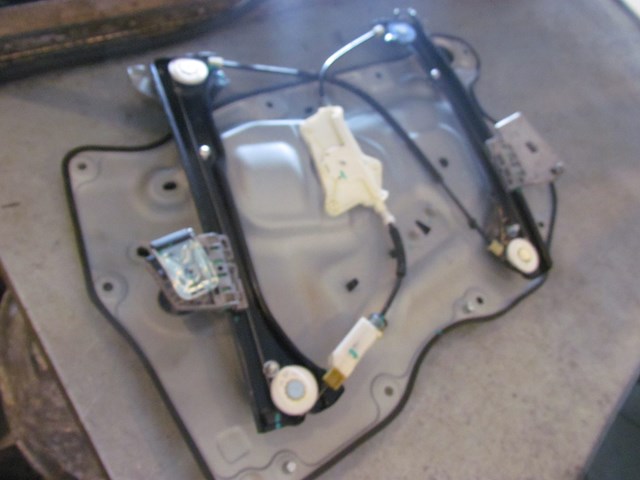 2015 Nissan 370z Nismo LH Driver Window Motor & Regulator