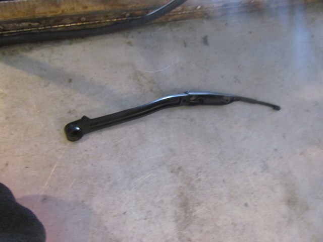 2015 Nissan 370z Nismo LH Driver Wiper Arm