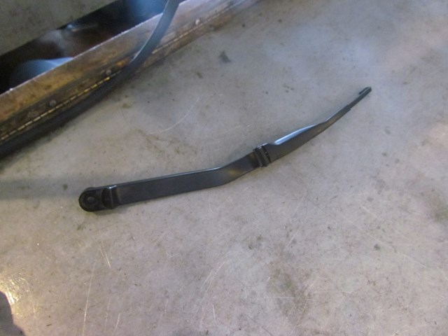 2015 Nissan 370z Nismo LH Driver Wiper Arm