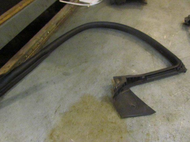 2015 Nissan 370z Nismo RH Passenger Door Seal