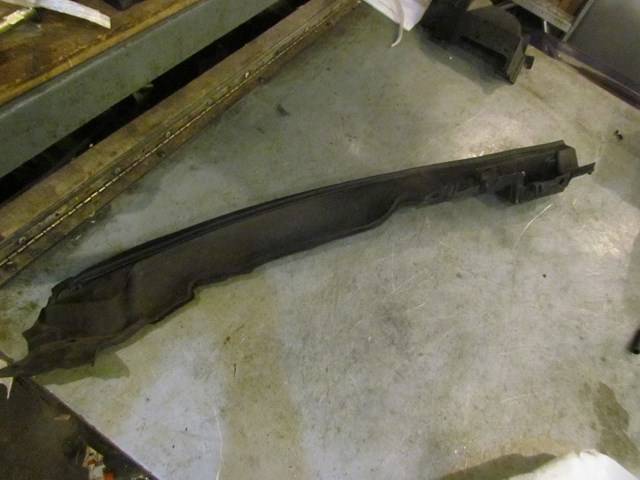 2008 Infiniti G35 Sedan RH Fender/Hood Seal 65820 JK000