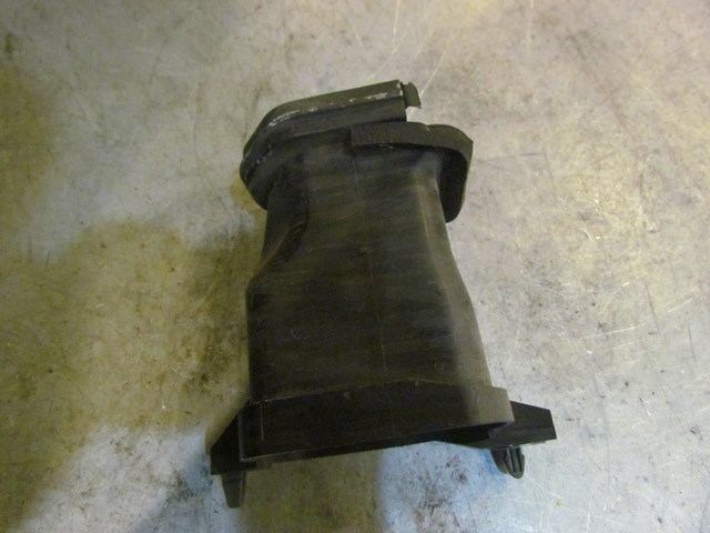 2008 Infiniti G35 Sedan LH Driver Air Intake Duct