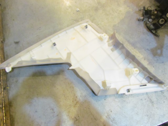 2008 Infiniti G35x Sedan RH Passenger C Pillar Trim Panel