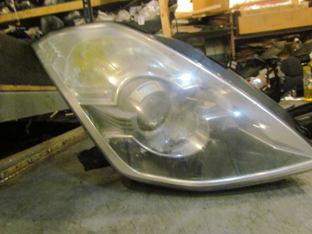 2006 Nissan 350z RH Passenger Headlight OEM (See Description)