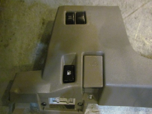 2006 Nissan 350z LH Driver Lower Dash Trim-68106 CD001-Frost