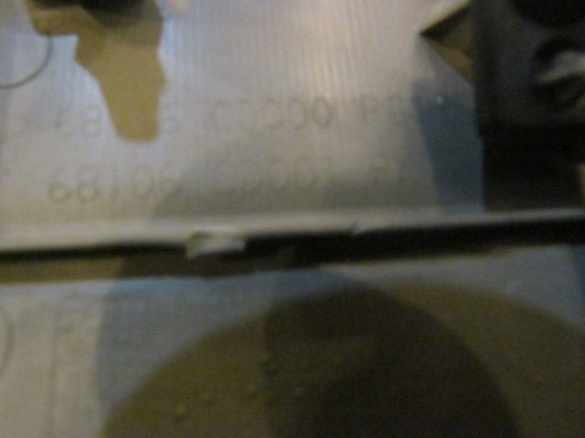 2006 Nissan 350z LH Driver Lower Dash Trim-68106 CD001-Frost