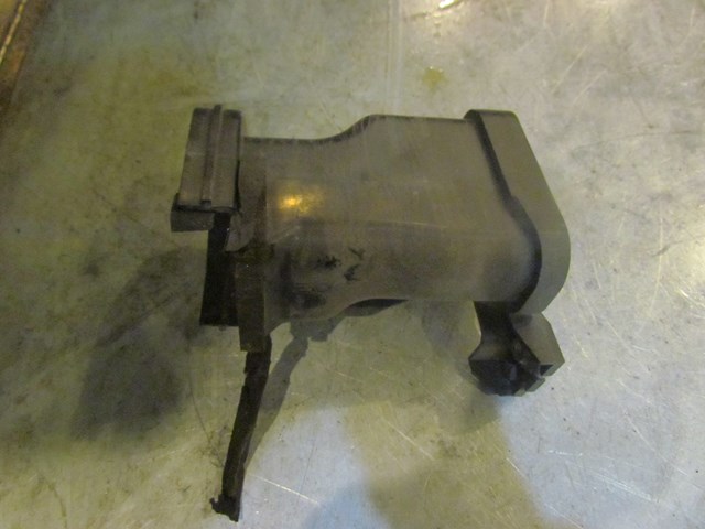 2008 Infiniti G35x Sedan RH Passenger Air Intake Duct