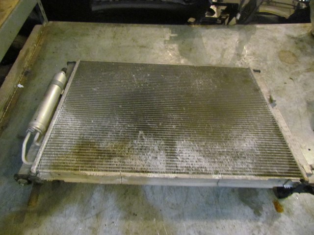 2008 Infiniti G35x Sedan AT Radiator & AC Condenser Assembly
