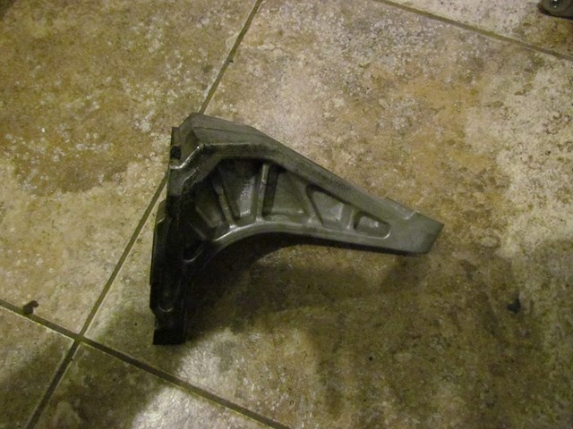 2001 Bentley Arnage RH Passenger Engine Mount PB55420P0