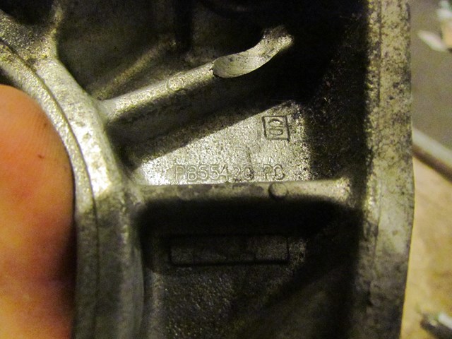 2001 Bentley Arnage RH Passenger Engine Mount PB55420P0