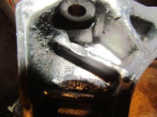 2001 Bentley Arnage LH Driver Engine Mount PB55419PO