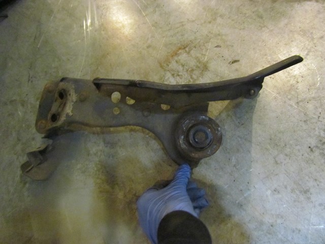 2008 Infiniti G35x Sedan Rear LH Driver Subframe Stay Arm