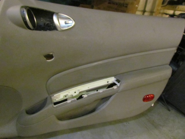 2006 Nissan 350z RH Passenger Door Panel--Frost