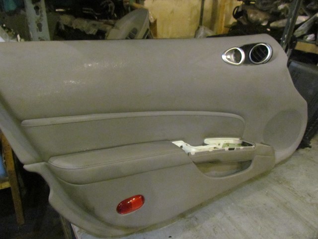 06 Nissan 350z LH Driver Door Panel Frost