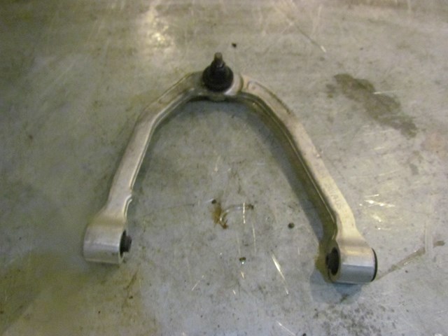 2006 Nissan 350z Front RH Passenger Upper Control Arm