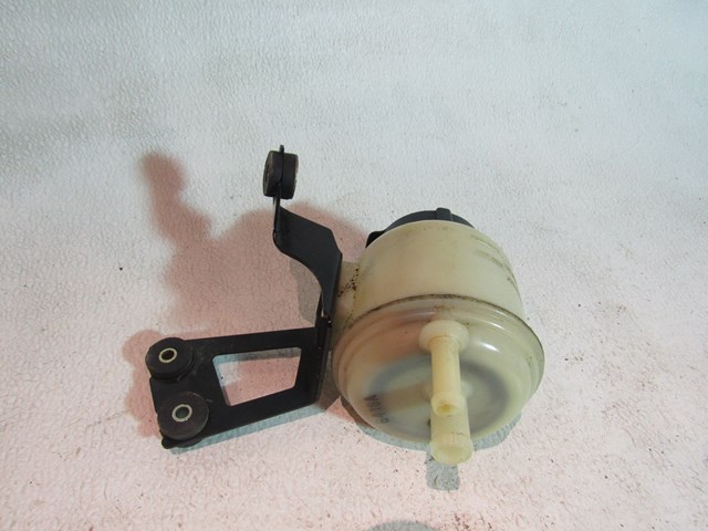 2006 Nissan 350z Power Steering Fluid Reservoir