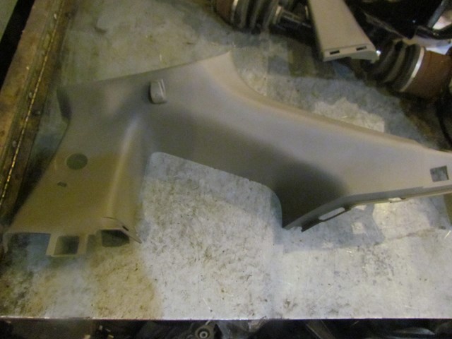 2006 Nissan 350z RH Passenger B/C Pillar Trim 76934 CD000