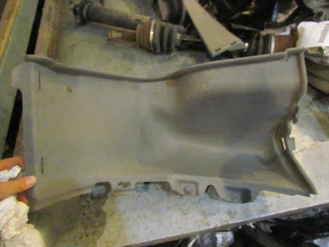 2006 Nissan 350z RH Passenger Trunk Quarter Carpet--Frost