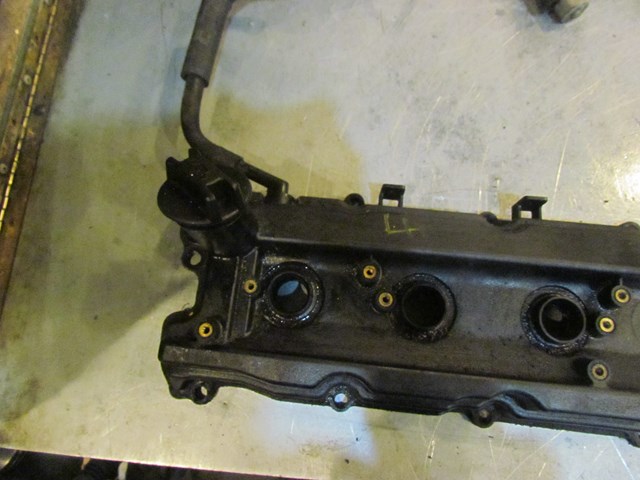 2003 Nissan 350z  LH Driver Valve Cover