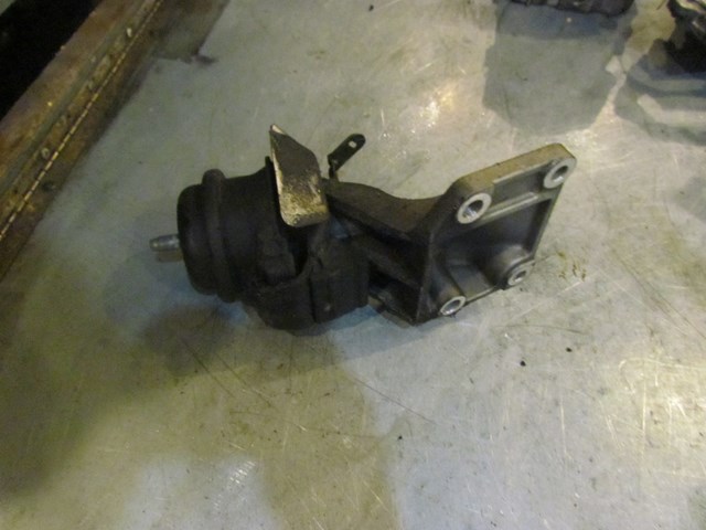 2003 Nissan 350z LH Driver Engine Mounts