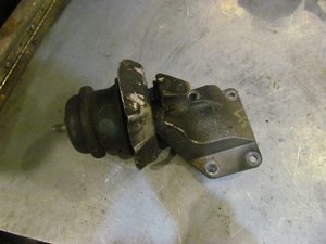 2003 Nissan 350z LH Driver Engine Mounts