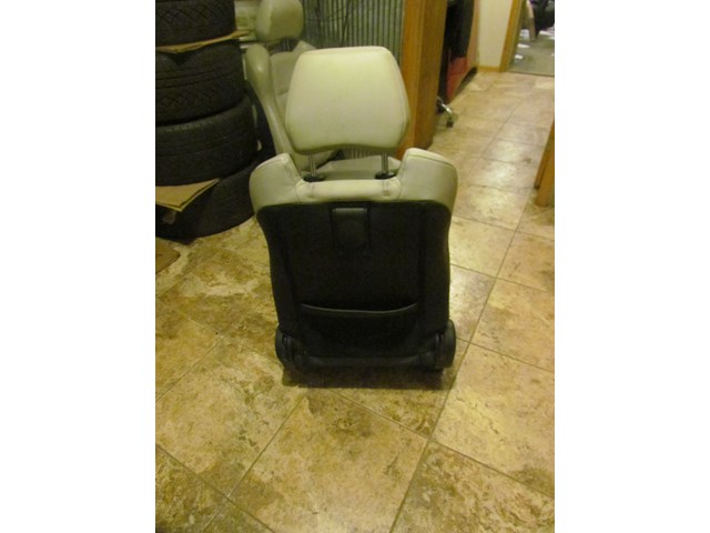 2006 Nissan 350z RH Passenger Front Seat-Frost Leather