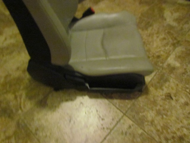 2006 Nissan 350z RH Passenger Front Seat-Frost Leather