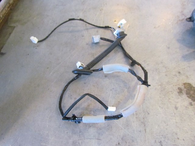 2017 Subaru WRX Rear RH Passenger Door Wiring 81822VA001