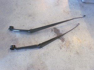 2017 Subaru WRX Windshield Wiper Arms