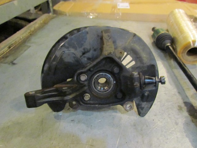 2017 Subaru WRX Front LH Driver Spindle